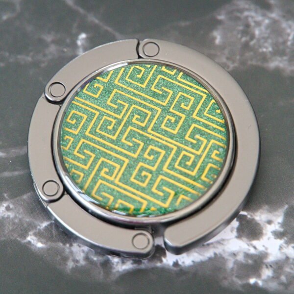 Purse hook maze
